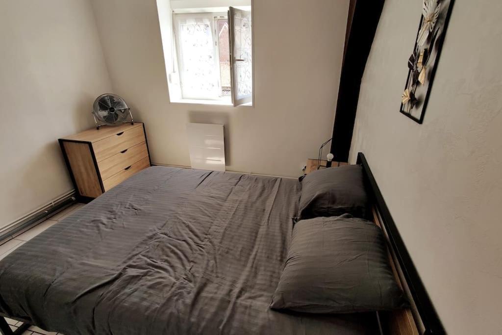 Appartement Style Industriel Au Centre De 두에 외부 사진